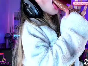 hardcore cam girl yesikasaenz image #1211376