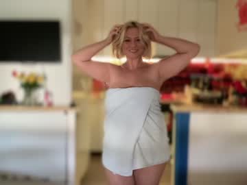 hardcore cam girl kiradivine image #3495454