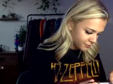 hardcore cam girl bottleservicegirl image #1345097