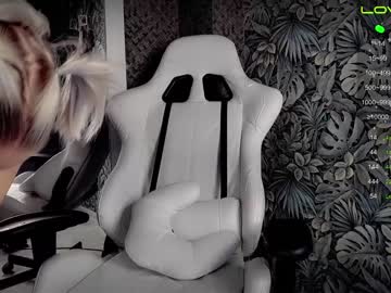 hardcore cam girl _b_a_n_s_h_e_e_ image #2420321