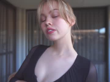 hardcore cam girl bibi_it_is image #3906625