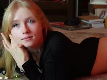 hardcore cam girl bestblondiiecb image #4185876