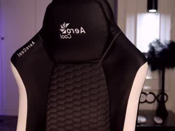 hardcore cam girl miladenver image #1906125