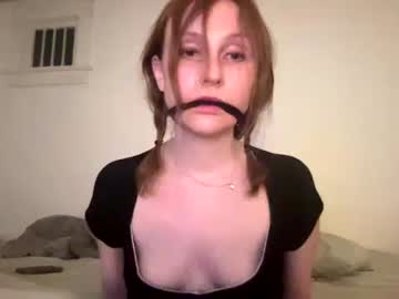 hardcore cam girl kennixolee22 image #3183400