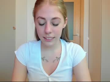 hardcore cam girl _strawbeerry_ image #2895350
