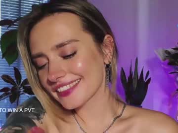 hardcore cam girl _yvie_ image #1658742