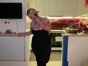hardcore cam girl kiradivine image #3787857