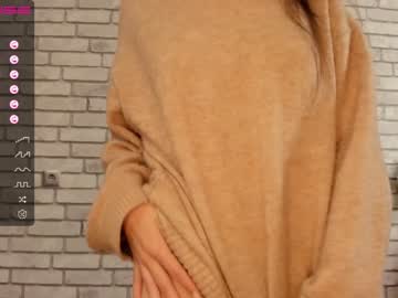 hardcore cam girl carolynjacquelins image #2105685