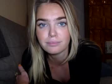 hardcore cam girl littlemaryjane19 image #2494961