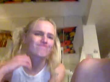 hardcore cam couple chloekissesss image #576323