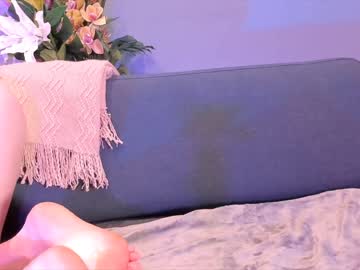 hardcore cam girl littlee33 image #1531194