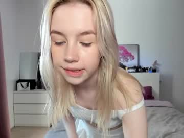 hardcore cam girl _emiliaaa image #2831881
