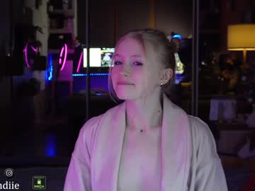 hardcore cam girl bestblondiiecb image #3970396