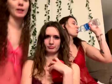 hardcore cam girl kylieexoxoxo2432 image #4325557