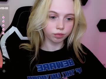 hardcore cam girl small_blondee image #2903689