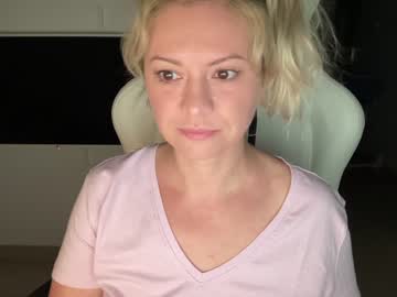 hardcore cam girl kiradivine image #1792909