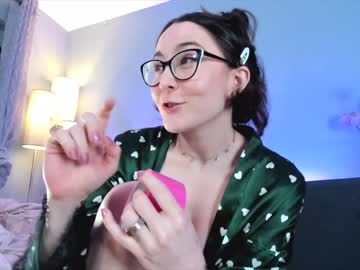 hardcore cam girl littlee33 image #2663697