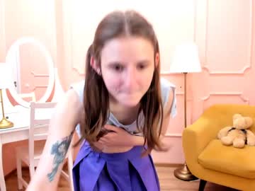 blushing_ellie hardcore cam