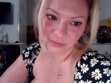 hardcore cam girl kiradivine image #1166804