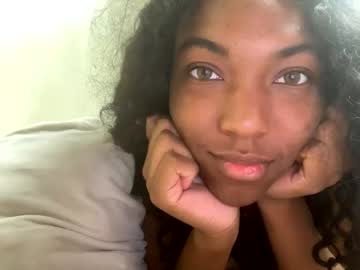 hardcore cam girl petitqueen image #3337323