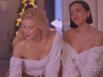 hardcore cam girl _2strangers image #2259416