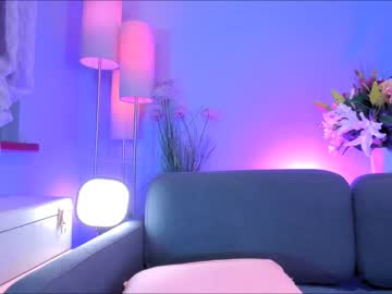 hardcore cam girl littlee33 image #2962677