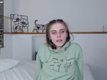 hardcore cam girl littlee_k1tty image #2376144
