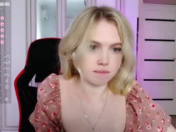 hardcore cam girl small_blondee image #2529022