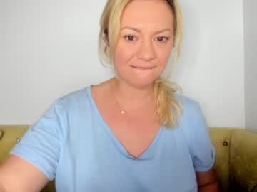 hardcore cam girl kiradivine image #2061266
