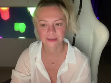 hardcore cam girl kiradivine image #1859337