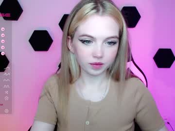 hardcore cam girl small_blondee image #2840659