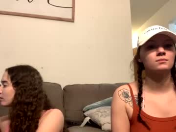 hardcore cam girl kylieexoxoxo2432 image #4068243