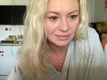 hardcore cam girl kiradivine image #3146724