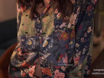 hardcore cam girl effyloweell image #2258112