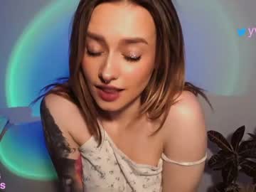 hardcore cam girl _yvie_ image #1069315