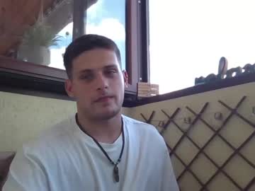 hardcore cam man roberto_twink1 image #3113710