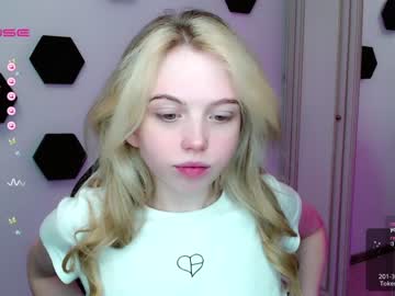 hardcore cam girl small_blondee image #2808084