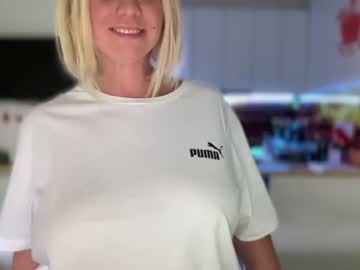 hardcore cam girl kiradivine image #3586575