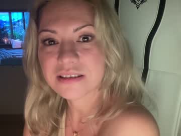 hardcore cam girl kiradivine image #1741334