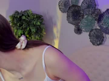 hardcore cam girl emelyfall image #1113165