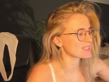 hardcore cam girl linellali image #1998722
