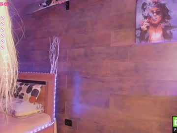 hardcore cam girl yolandabertha image #2681709