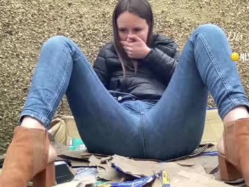 hardcore cam girl eatmypie69 image #1021062