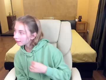 hardcore cam girl carrie_kerrr image #1592560