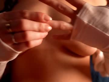 hardcore cam girl littlee33 image #1946784
