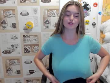hardcore cam girl emmika_ image #1545246