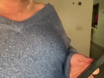 hardcore cam girl kiradivine image #4275417