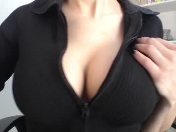 hardcore cam girl eat_mee_out image #1156410
