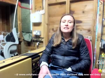 hardcore cam girl eatmypie69 image #649078
