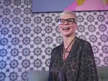 hardcore cam girl nadyabasinger image #676523